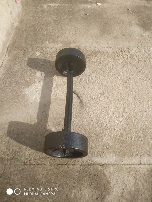 Гантел сотилади   10 килолик