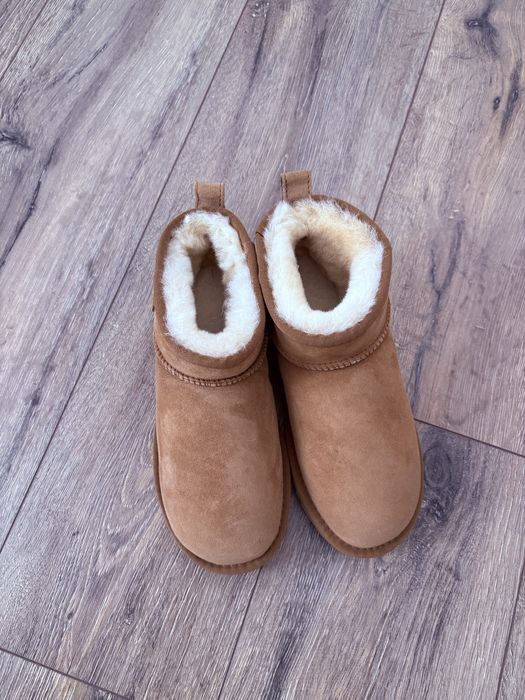 UGG noi impecabile marimea 37