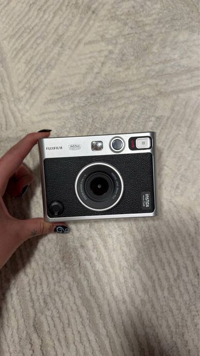 Фотоаппарат Fujifilm Instax Mini Evo