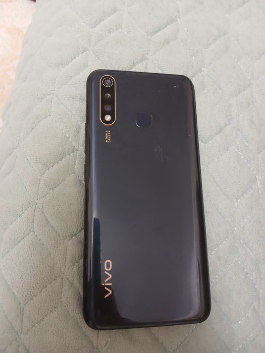 Смартфон vivo продам