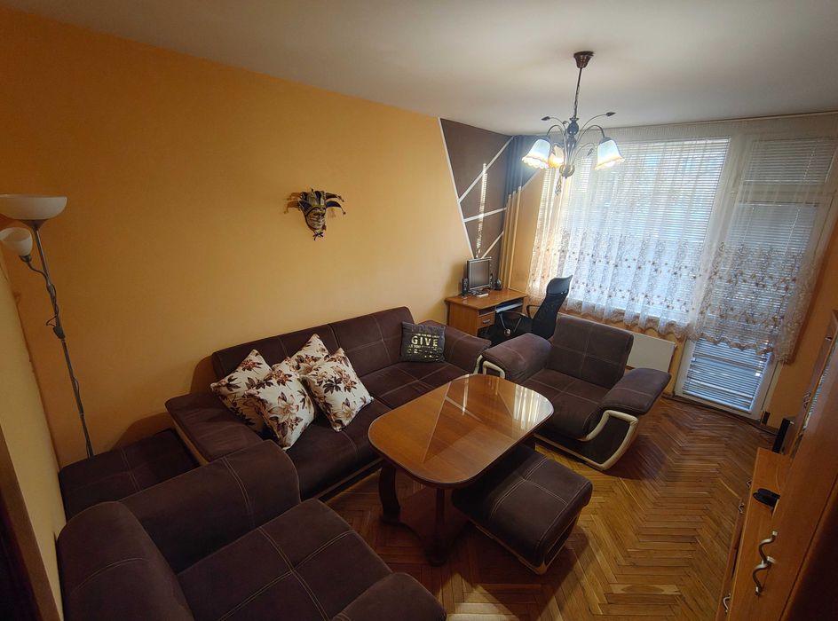 Продава се Четиристаен апартамент в Велико Търново, Колю Фичето - 85 кв.м за 1706 €/кв.м - Снимка #2