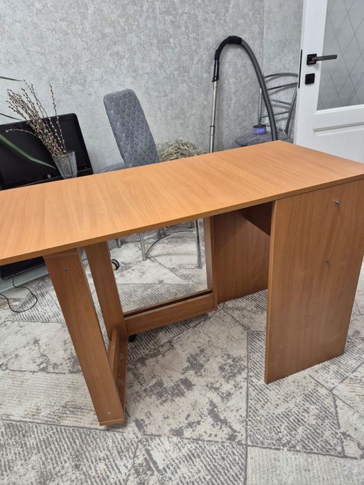 Отдам бесплатно тумбочку