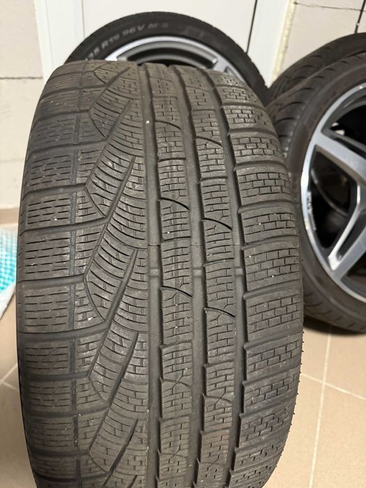 19" Джанти със зимни гуми Mercedes GT AMG 255/35/19