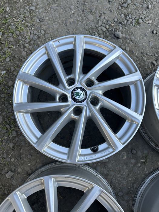 Jante origi 16 6 112  Skoda Octavia 2 3 Wv Passat Golf 5 6 7 Audi Seat