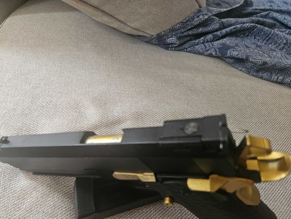 Hi  Capa deluxe airsoft