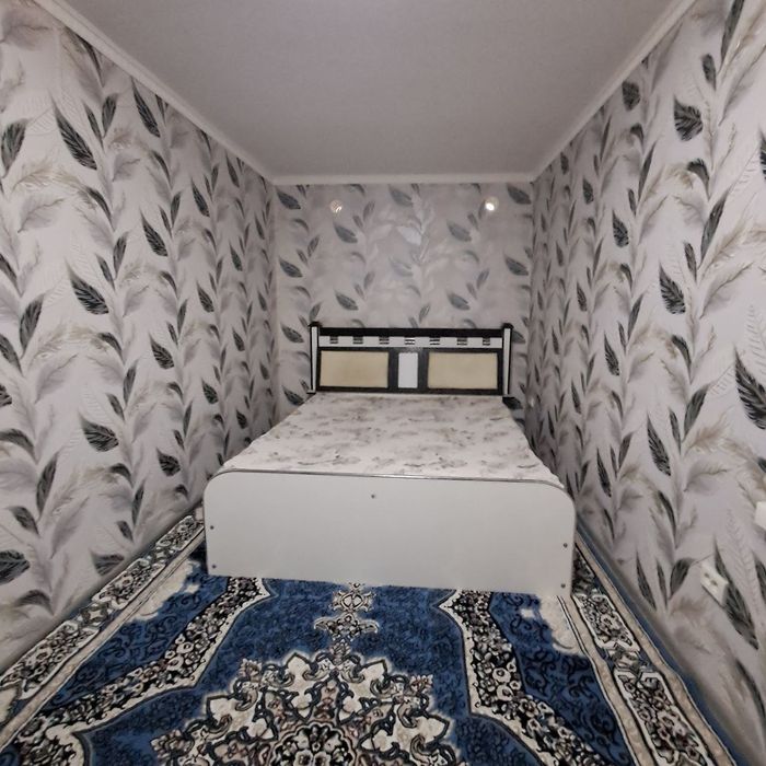 В Мирзо-Улугбекском районе, рядом со станцией метро «Хамид Алимджан»,