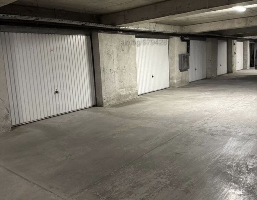 Дава се под наем Гараж / Паркомясто в София, Лозенец - 20 кв.м за 140 € - Снимка #1