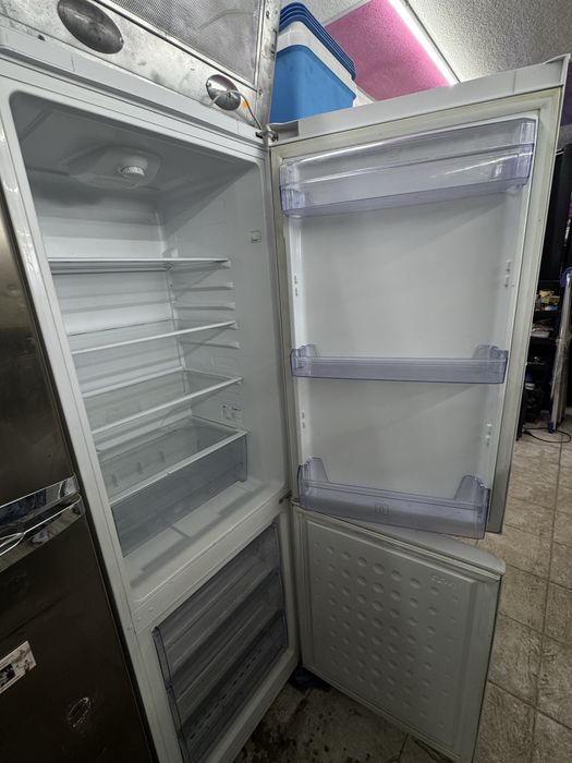 Хладилник с фризер BEKO