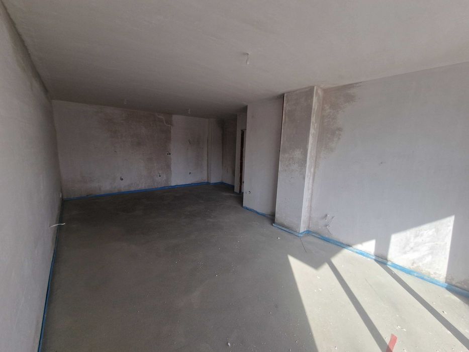 Тристаен апартамент за продажба в кв. Еленово, гр. Благоевград