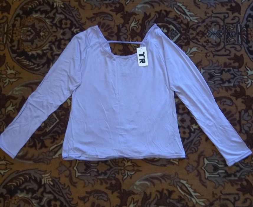 Продам футболки р.48