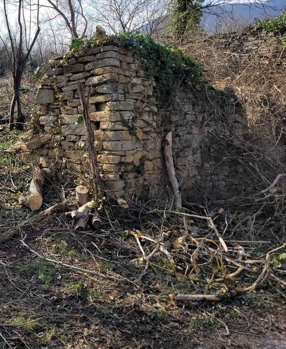 Дялън камък за дувари и сгради