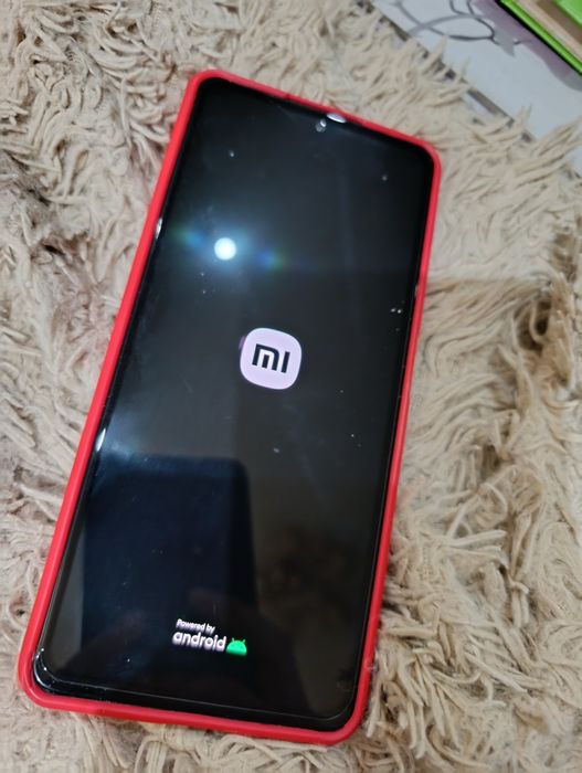 Продам телефон .