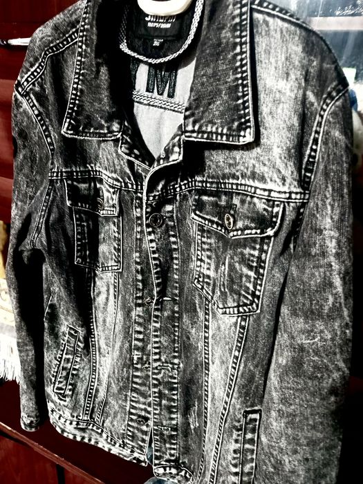 Джинсы куртка сотилади