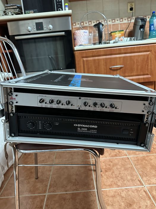 Vand 2 boxe FBT himaxx60 a impreuna cu amplificator dynacord SL2400