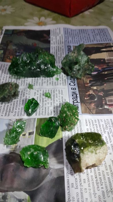 Обсидиан необработен