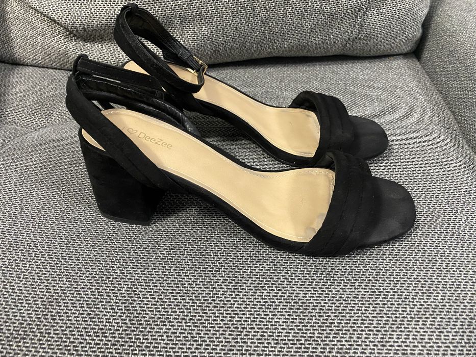 Сандали и остри обувки на ток Zara,HM