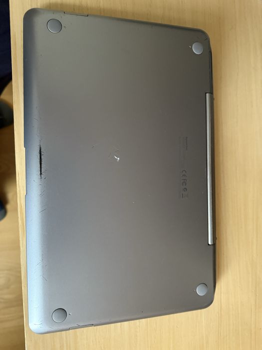 Samsung ATIV XE500T1C - таблет