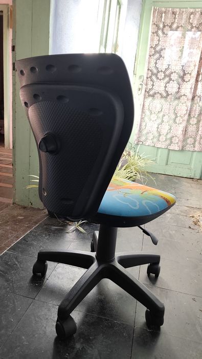 Scaun de birou pentru copii, rotativ, pe roti