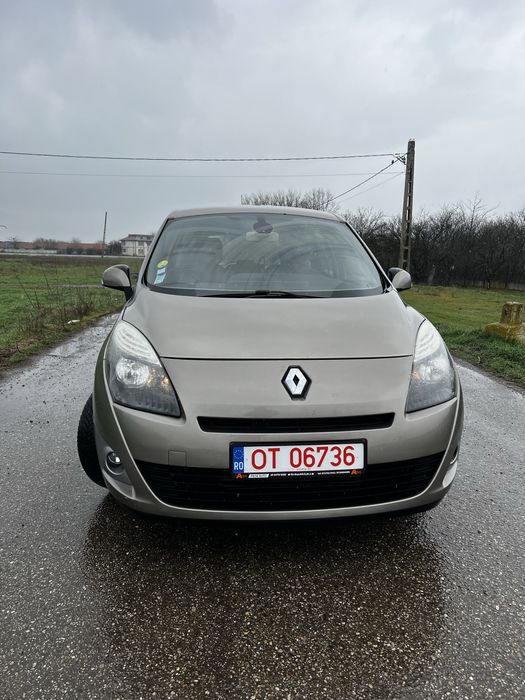 Renault Grand Scenic 1.9 dCi – 7 Locuri