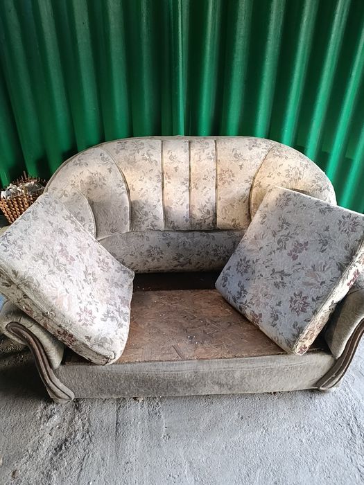 Диван, можно на дрова, самовывоз