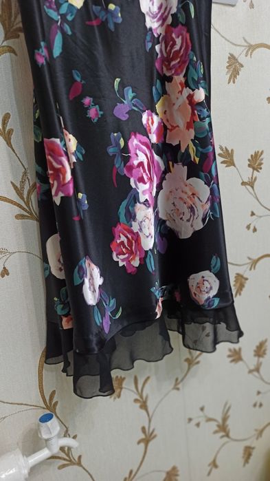 Продам платья женские