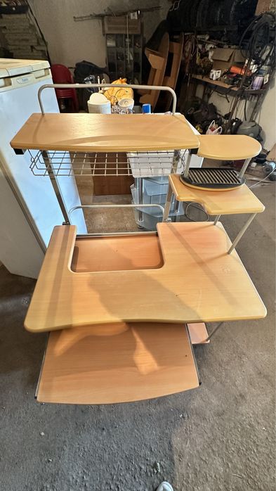 Продам стол компьютерный