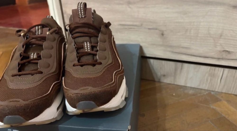 Adidasi nike 97 futura