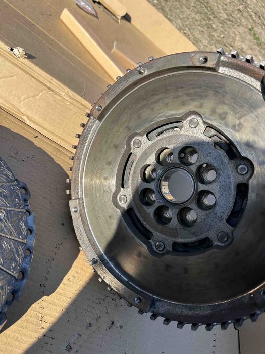 Маховик комплект със съединител Мазда 6