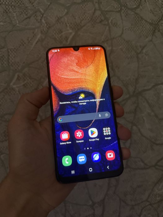 Samsung a50 в хорошем состоянии