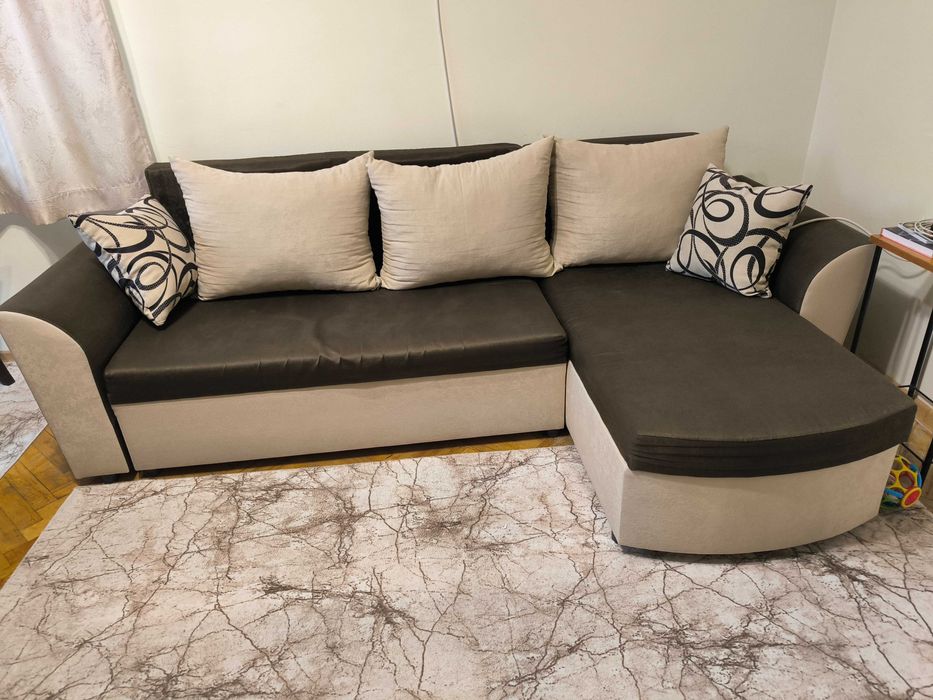 Разтегателен диван