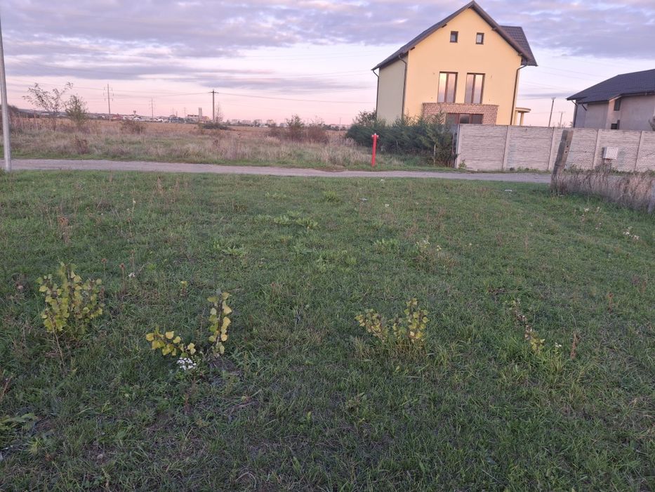 Parcele de teren intravilan de vanzare la Priseaca