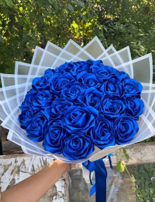 Розы из атласа и мыла 200