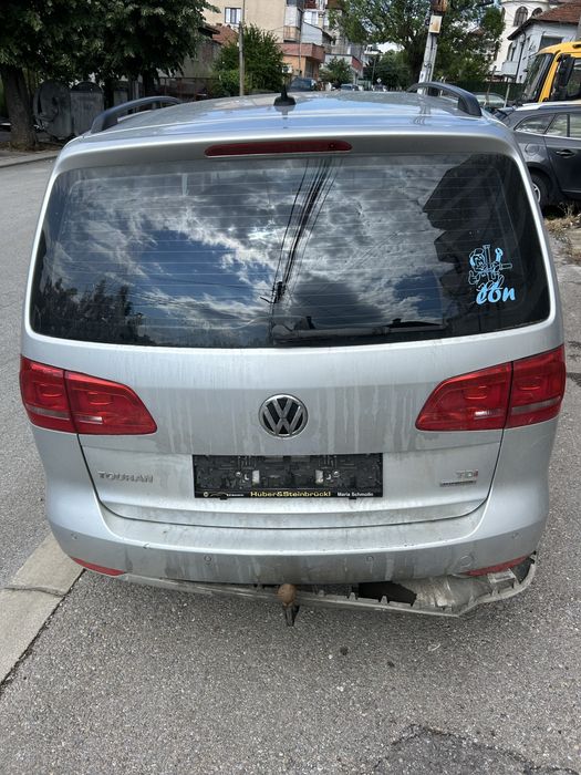 Vw Touran 1.6 TDI. 105кс. На части Туран 1.6 ТДИ. 105кс. 2011г