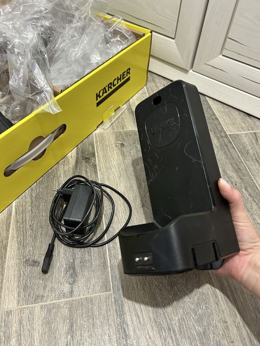 Aspirator vertical Karcher VC7 Cordless Yourmax