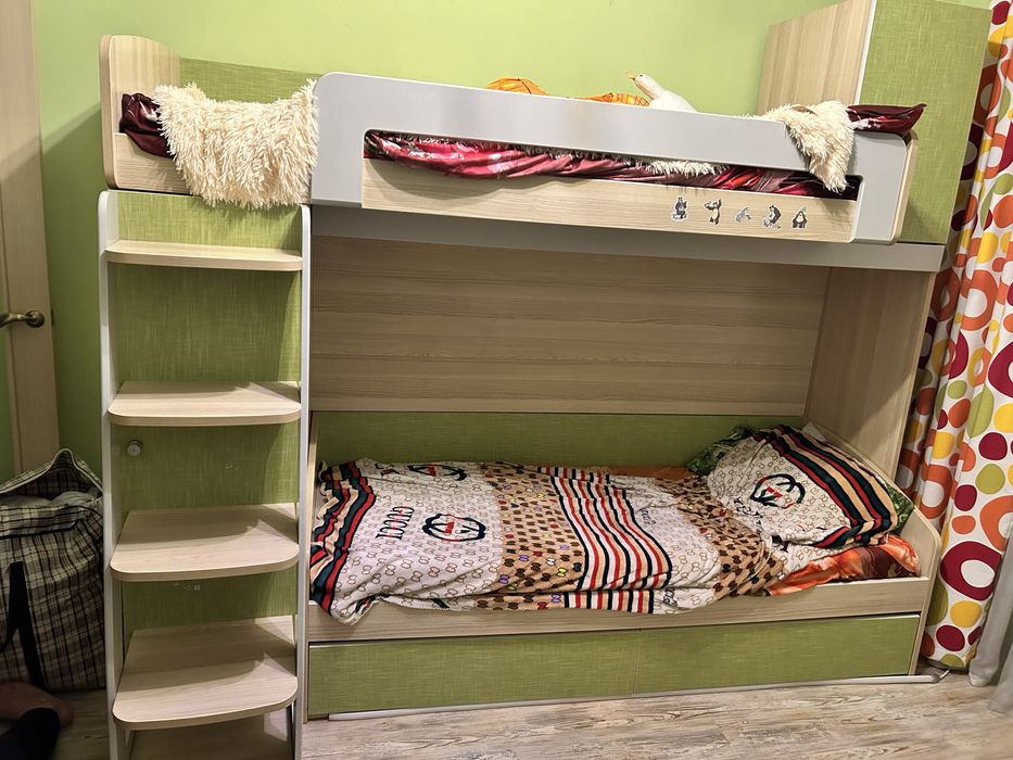 Детская кровать двухярусная