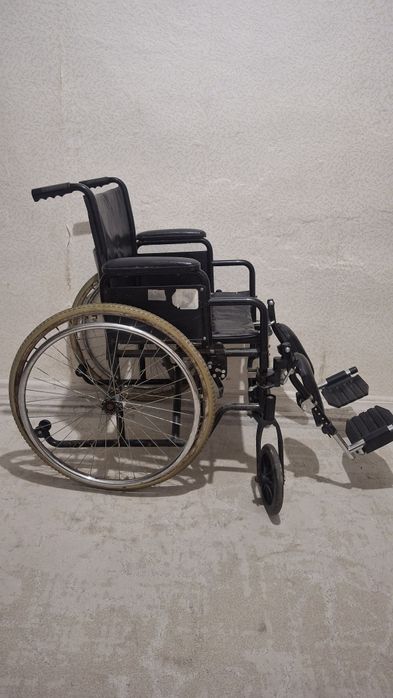 Инвалидная коляска