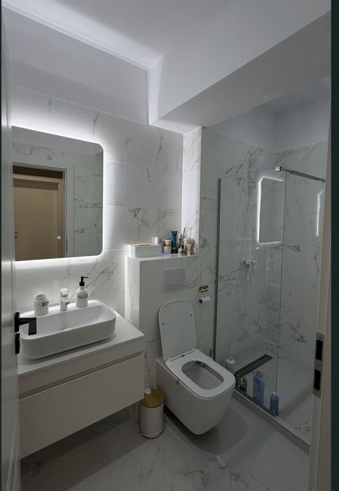 Vand apartament 3 camere