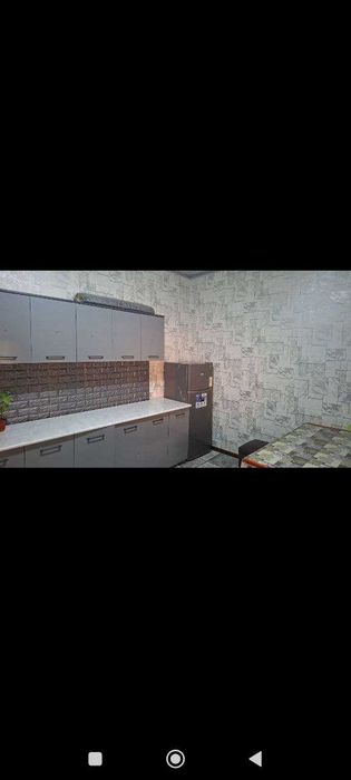 Срочно!!!Ховли сотилади. 6 сотих, куча кисмида 4 сотих ер майдони бор,