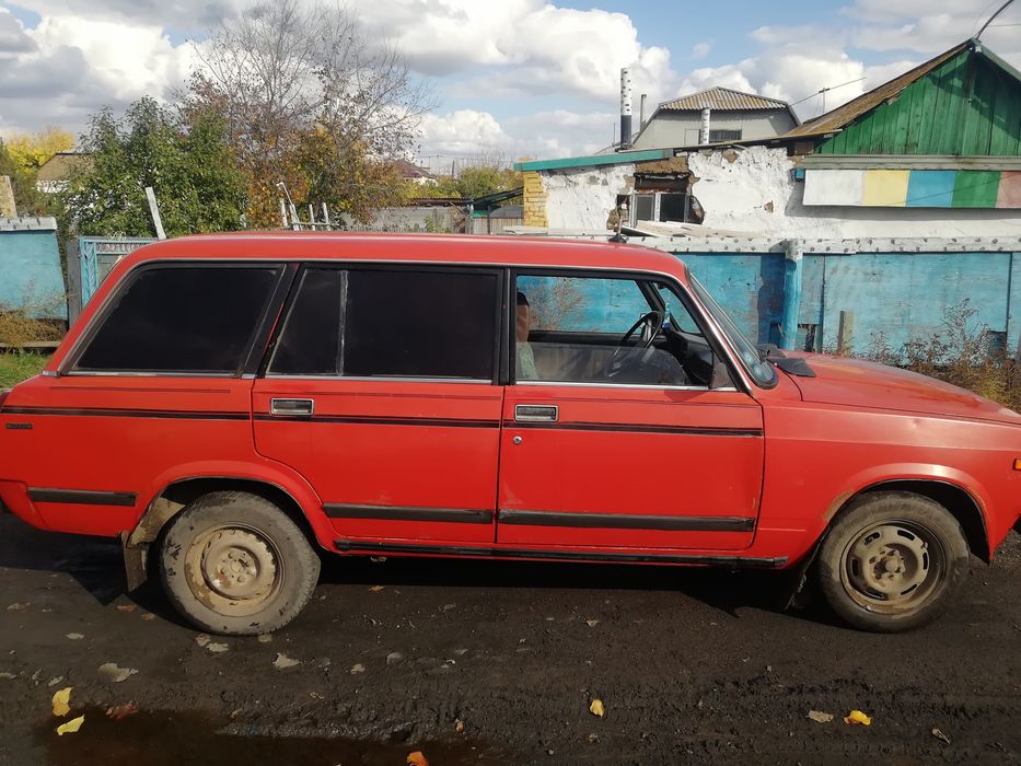 Продам машина 2104