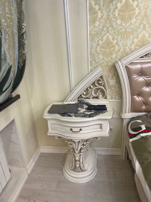 Продам спальный гарнитур