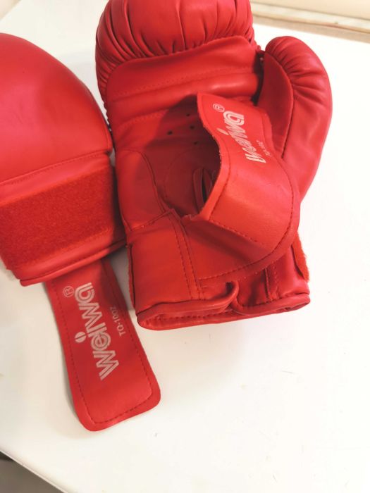 Качествени Боксови Ръкавици Weiwa Модел TQ - 10 OZ