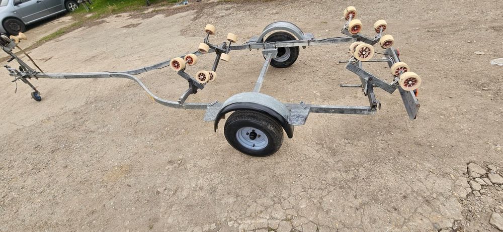 Vând peridoc barcă