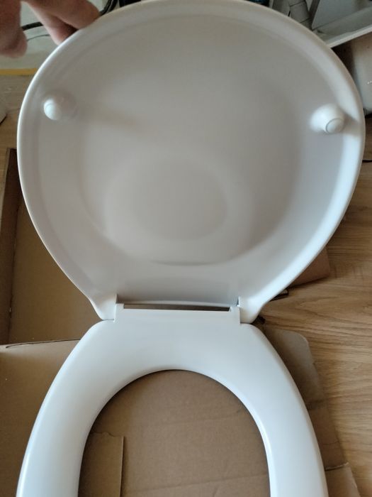 Vind 2 capace wc noi