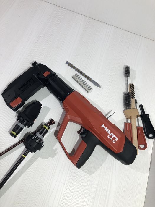 Pistol cu capse Hilti DX 6