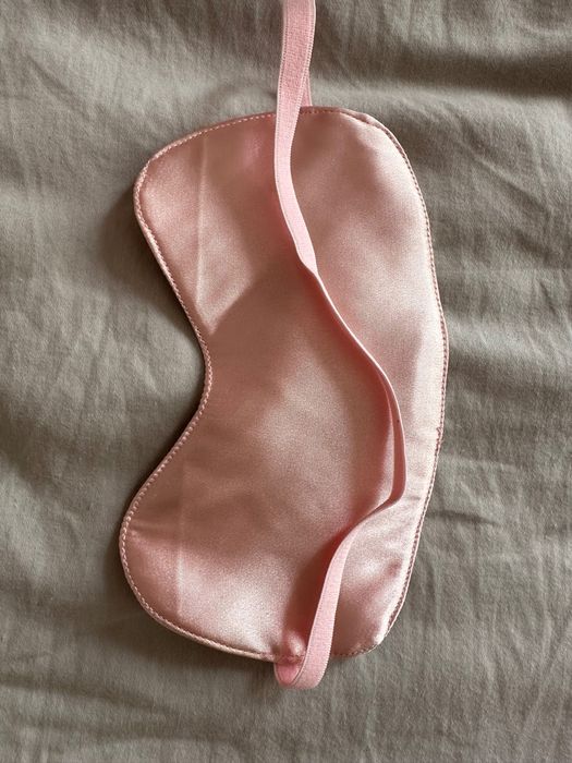 Копринена маска за сън