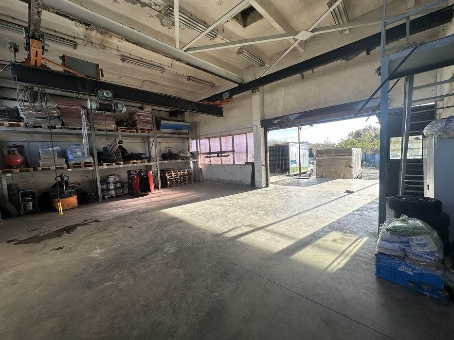 Дава се под наем Склад в Дупница - 400 кв.м за 204 € - Снимка #9