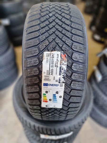 245/45/18 YOKOHAMA 2бр