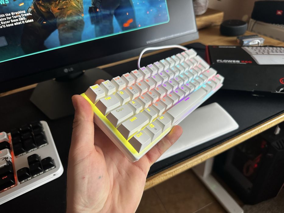 Tastatură Gaming Mecanică 60% Albă RGB