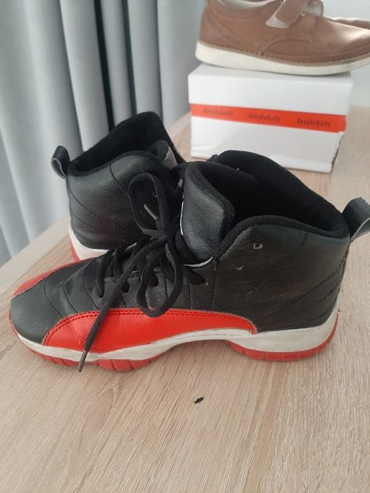 Детская обувь кроссовки