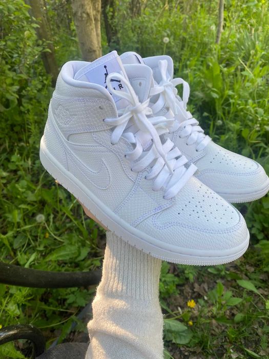 Air Jordan 1 Mid Snakeskin  stare impecabila,nescosi din cutie
